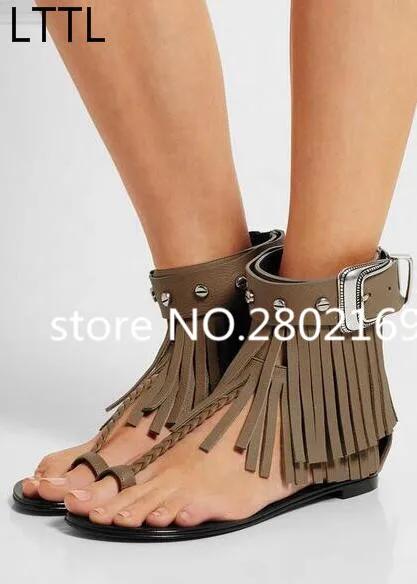 2017 Free Shipping Gladiator Branded Flat Fringe Fashion Rivet Back Zipper Hottest Selling Summer Women Sandals New Arrival