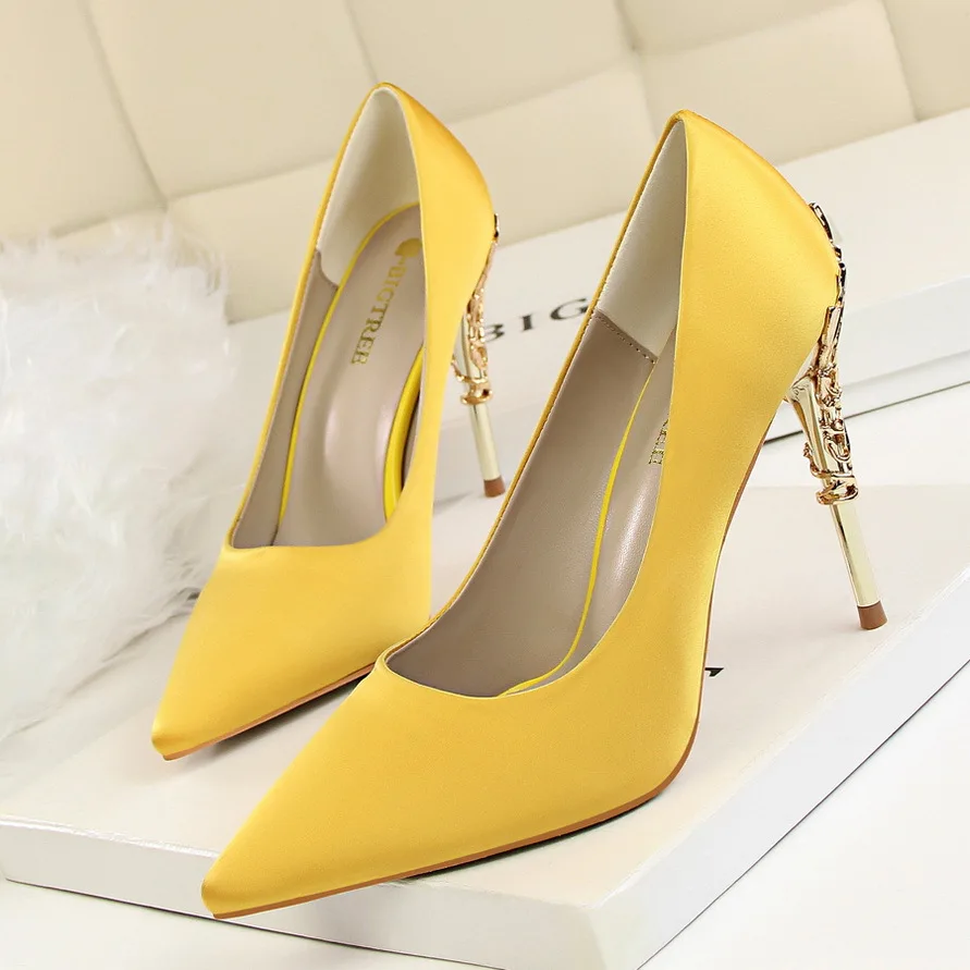 LAKESHI Для женщин насосы лето Женская обувь на каблуке сексуальные высокие на шпильках женская обувь на выход Модные свадебные туфли каблуки 10 см - Цвет: yellow