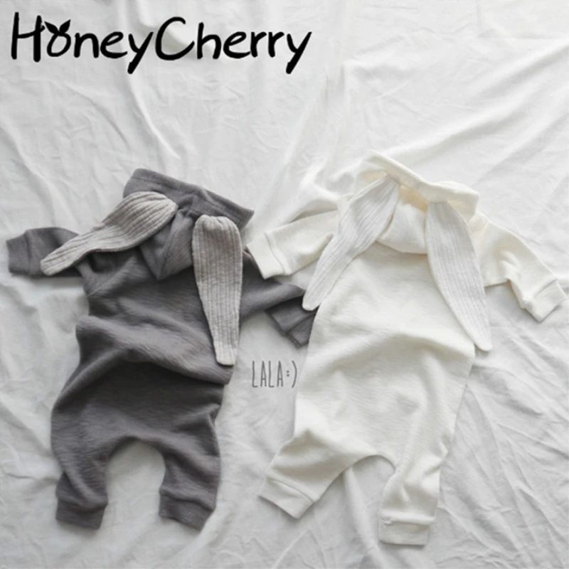 

2017 Men And Women In The Spring Of Baby Siamese Clothes Cotton Rabbit Ear Cap Go Out Climb Baby Clothes Baby Rompers