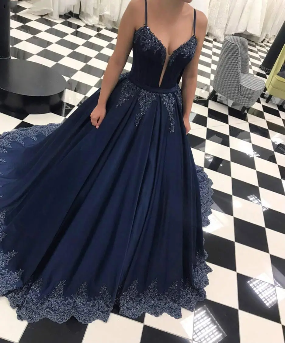 

Vintage Navy Blue Evening Dresses 2019 Saudi Arabia Dubai A Line Spaghetti Straps Holiday Wear Formal Party Prom Gowns