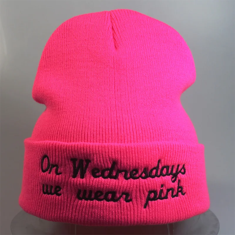 Модные новые женские розовые зимние шапки-бини для девочек, эластичные вязаные шапки с вышивкой Skullies