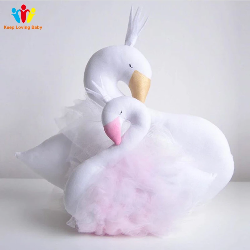 Quarto com Cama de Bebê Dormindo Travesseiro Coroa Cisne Gaze Almofada Bebê Acompanhar Boneca Dormir Fotografia Adereços Crianças Brinquedos 30 cm