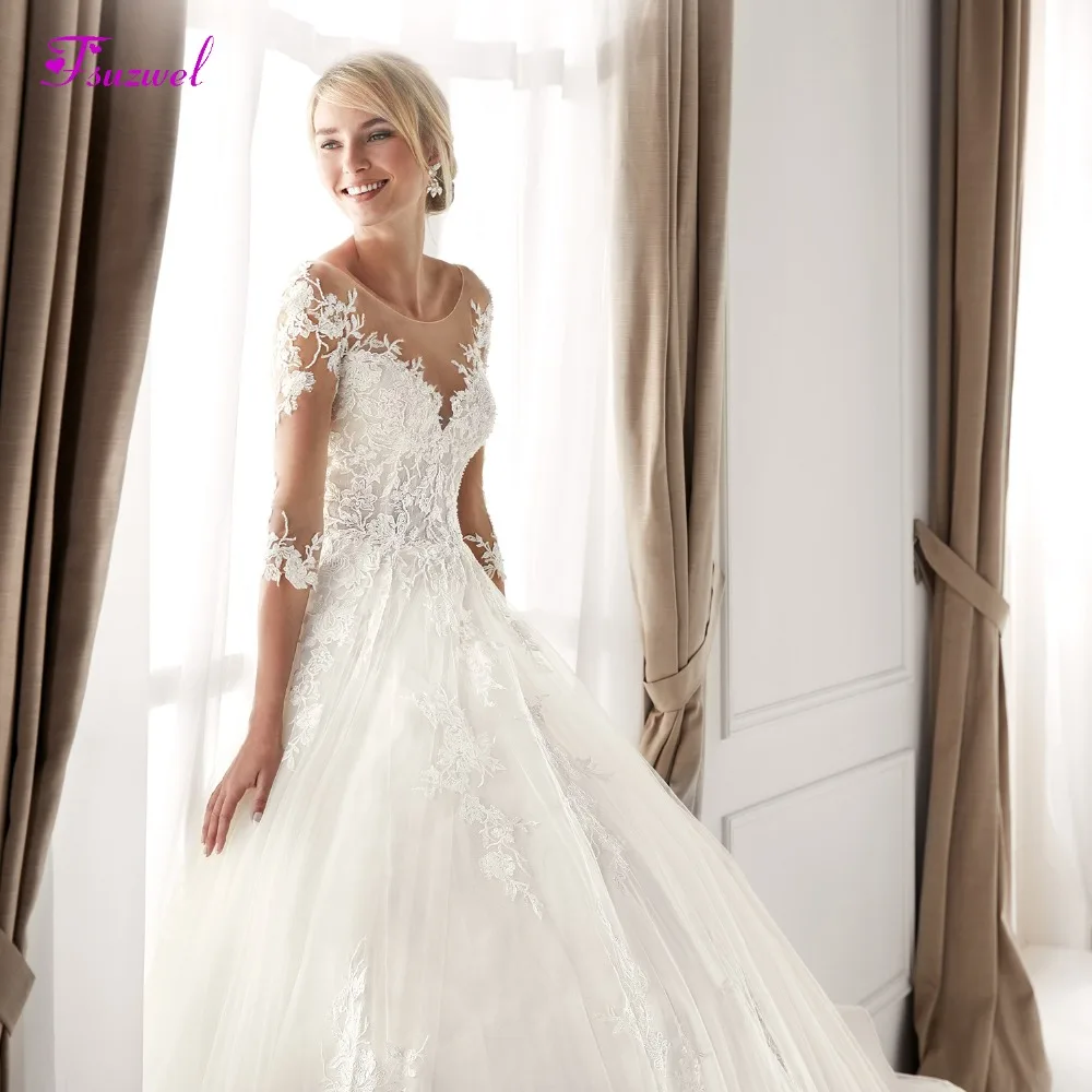

Fsuzwel New Arrival Scoop Neck Half Sleeve A-Line Wedding Dresses 2020 Gorgeous Appliques Beaded Princess Wedding Gown Plus Size