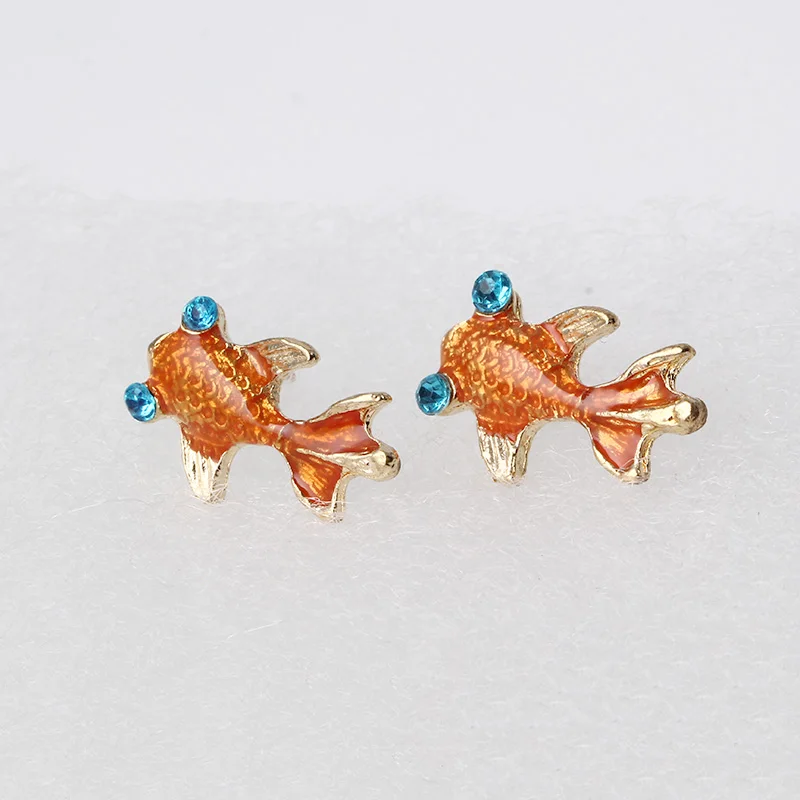 2018 New Fashion Stud Earrings Vintage Nifty And Lovely Red Fish