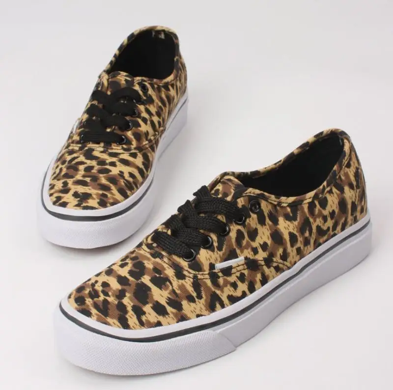 ليوبارد قماش أحذية المرأة أحذية تزلج البرية طالب أحذية 2018 ربيع جديد المرأة أحذية