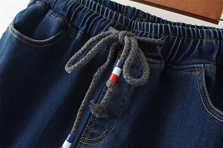 4XL Women Jeans Pants 2018 Spring High Waist Casual Trousers Jeans Woman Plus Size Tassels Embroidery Calf-Length Pants