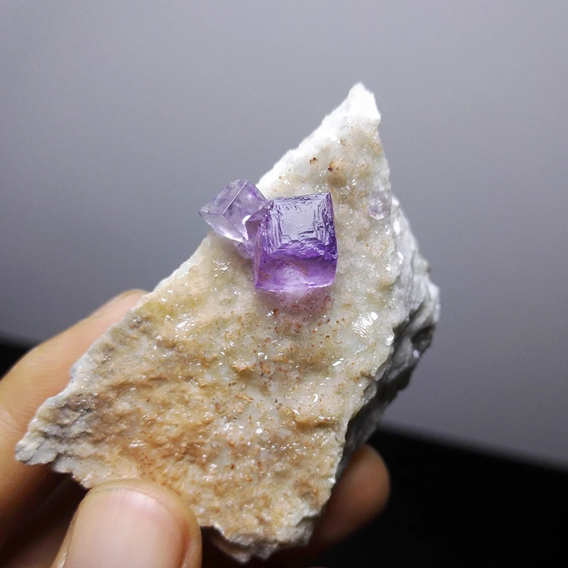 

Natural minerals, purple fluorite ore, originating in China's hubei rare mineral crystal species, interior decoration59.4grams