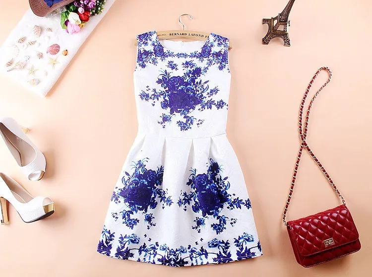 4blue and white porcelain