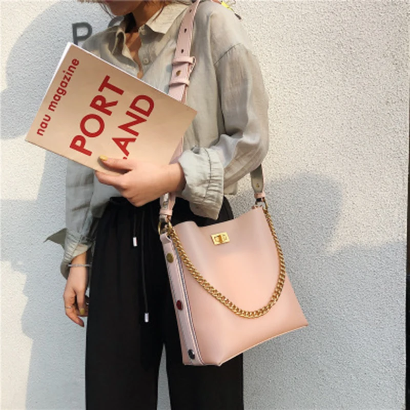 

2019 four seasons new high-grade chain portable large-capacity transparent mother-in-law wild single shoulder Messenger bag