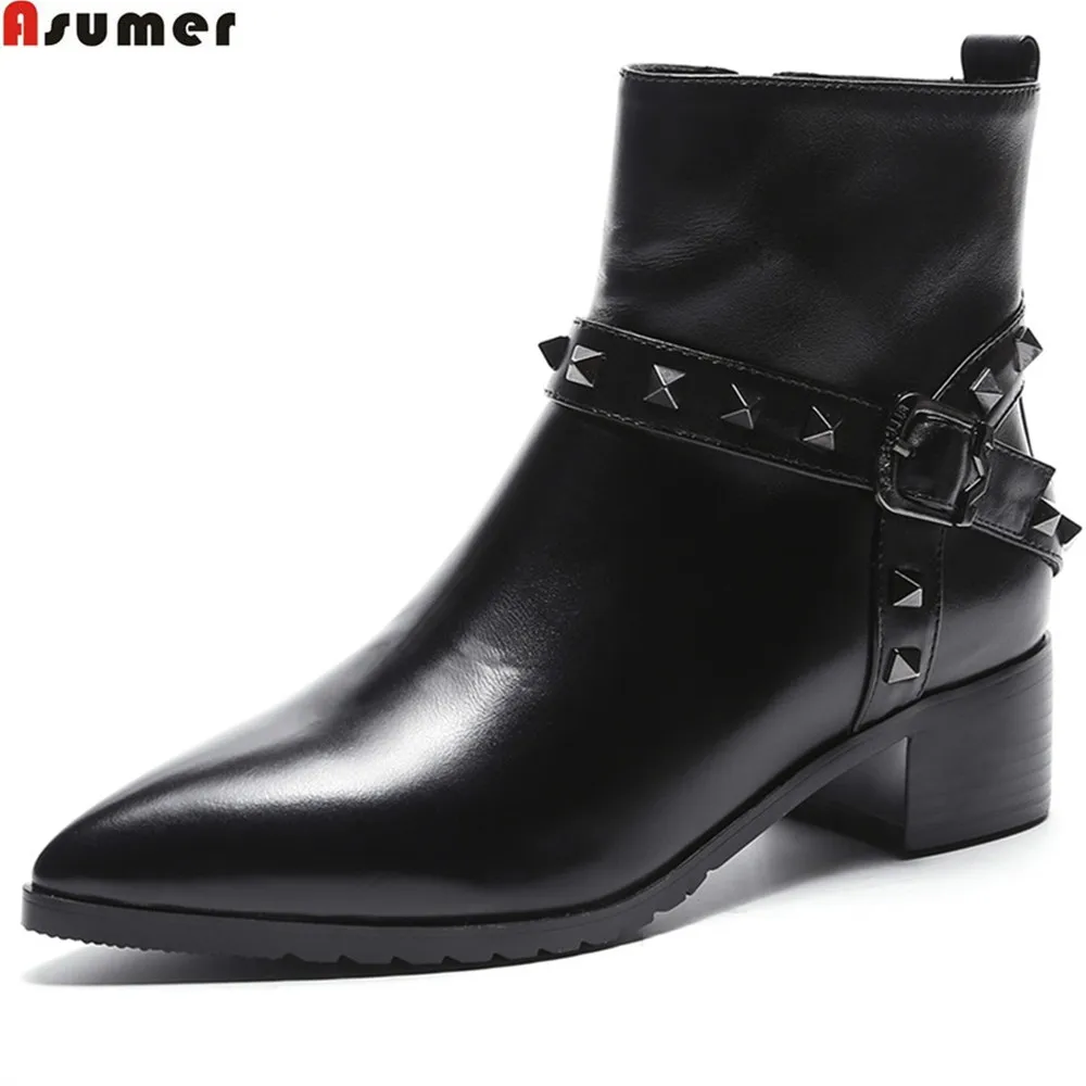boots with square heel