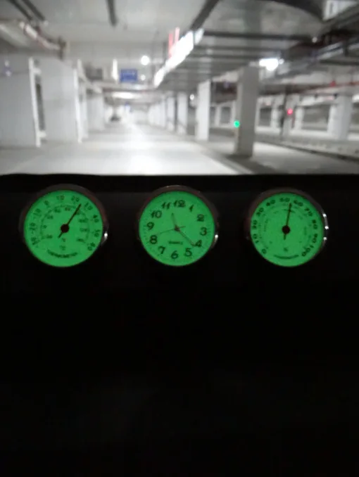 YZ Тюнинг автомобилей метр Noctilucence оригинальность украшения Украшения лучший подарок 4 см Прохладный кварцевые часы+ гигрометр+ термометр
