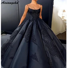 

Stylish Fashion Black Ball Gown Quinceanera Dresses Appliques Spaghetti Straps Satin Backless Saudi Arabic Prom Gowns Sweet 16