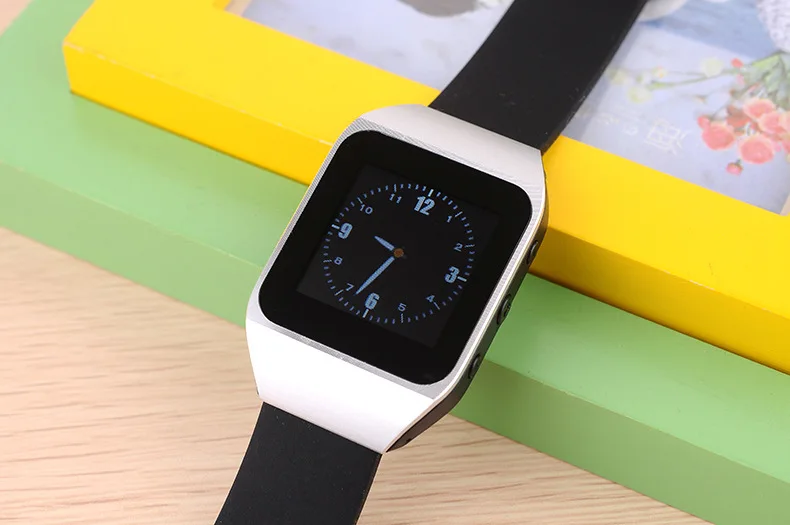 8GB smart watch MP3 player 1.5inch capacity screen with FM/Pedometer/ebook/video/photo bluetooth