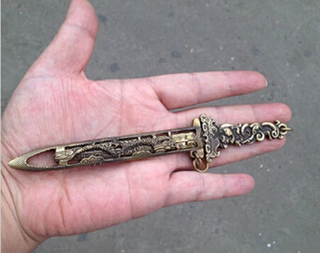

B0601 406Excellence china bronze dragon Hand sword statue