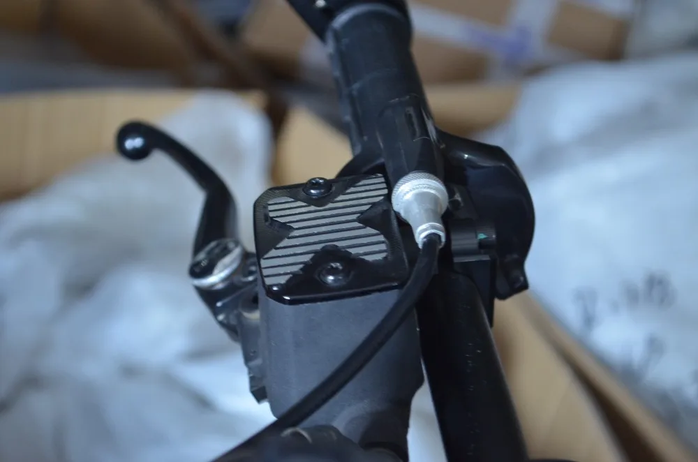 Front Fluid Reservoir Cap