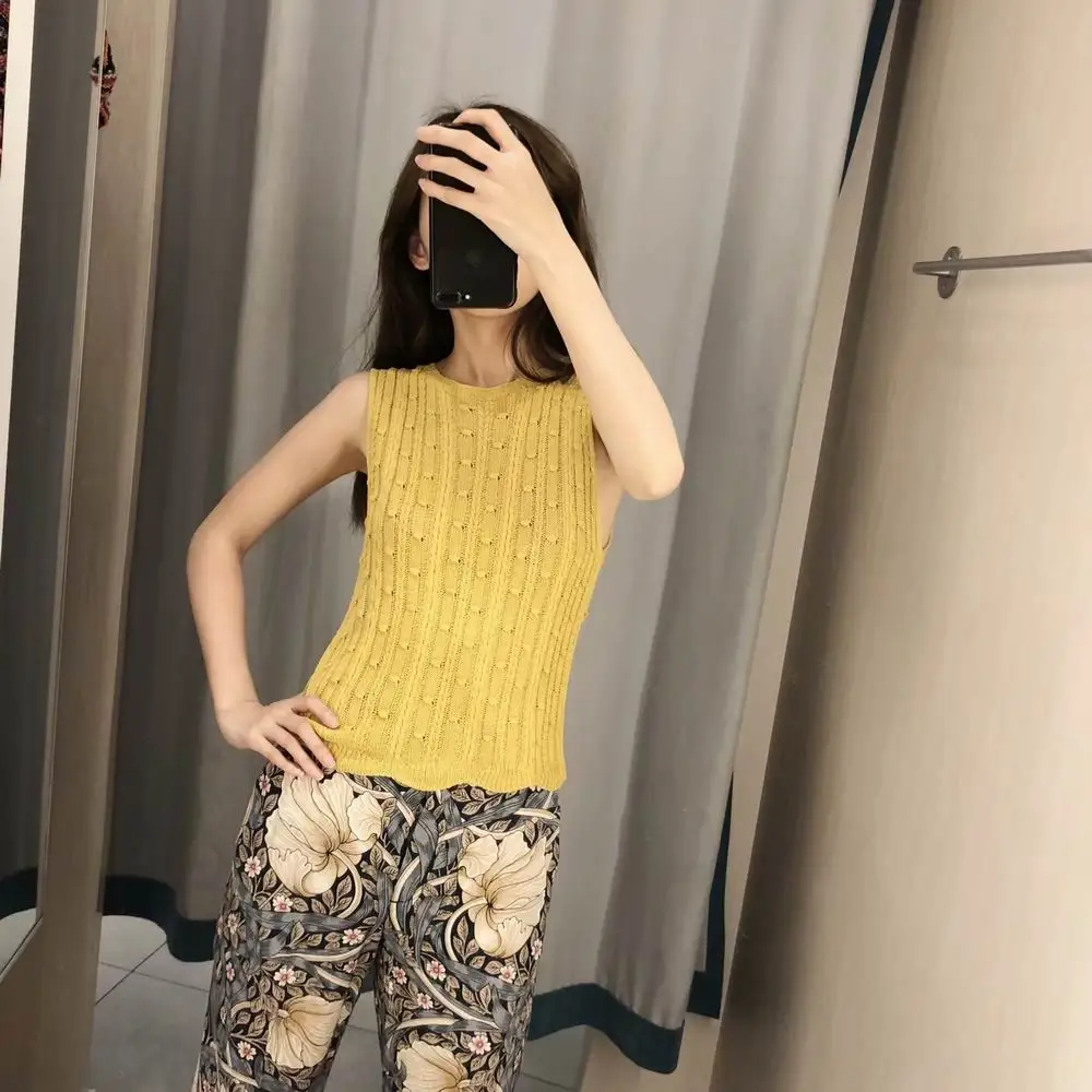  (3)