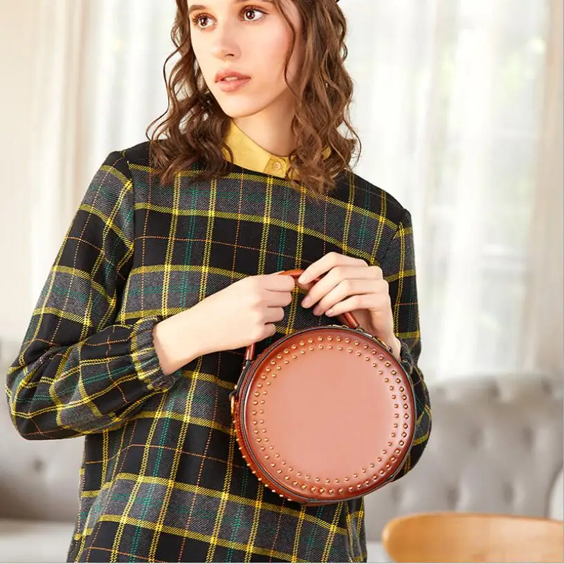 

Genuine Leather handbag New Messenger bag female cowhide leather vintage rivet shoulder bag simple handbag small round bag