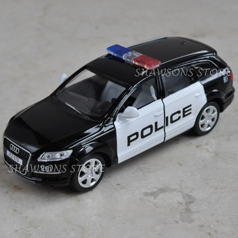 1:32 литье под давлением Модель автомобиля игрушки оттяните назад Audi Q7 Полицейская машина Реплика со звуком и светом