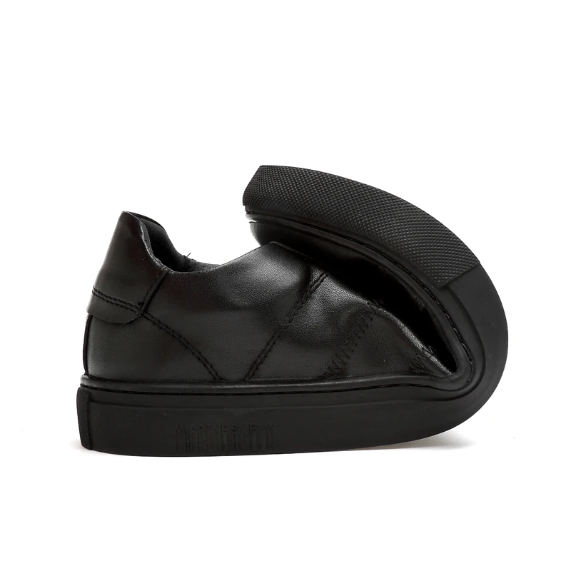 black sneakers (6)