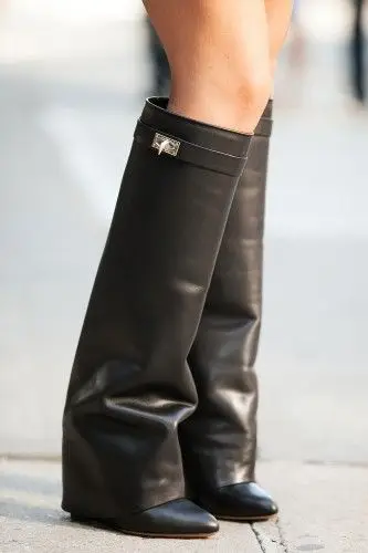 сапоги живанши. дживенчи сапоги 2009. сапоги givenchy shark. Givenchy - black leather shark lock wedge boots. сапоги живанши шаркс.