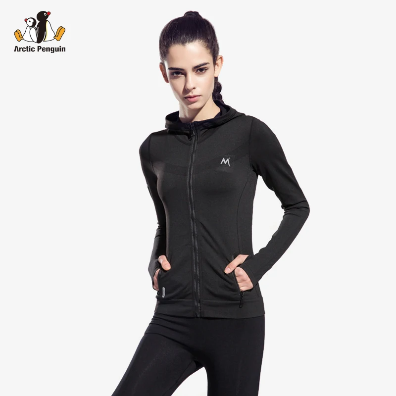 Currency Converter Get high quality women's clothing such as tank tops, capris, and pants. Feel comfortable and stylish at the gym!