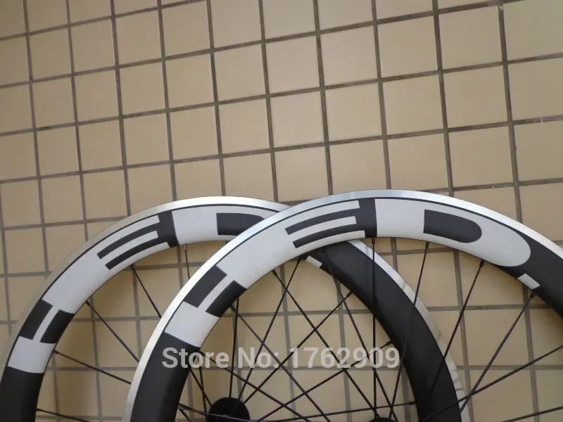 Perfect 1pair New 700C 60mm clincher rim Road bike matt UD carbon bicycle wheelset with alloy brake surface aero spoke skewers Free ship 2 Perfect 1pair New 700C 60mm clincher rim Road bike matt UD carbon bicycle wheelset with alloy brake surface aero spoke skewers Free ship 2