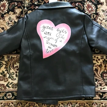 

2019 spring autumn hot children PU jacket, 2-7 year old girl fashion love faux leather Cool all matchprint letter love coat