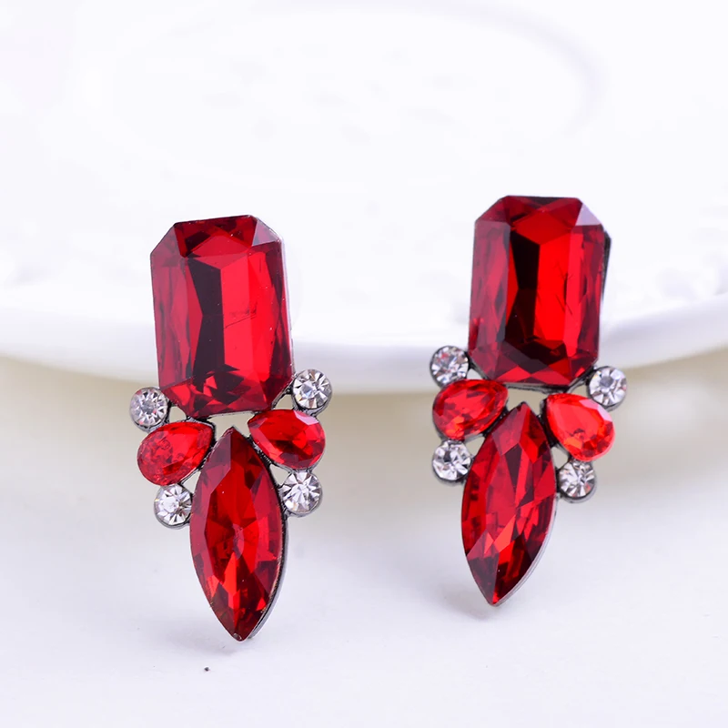 2016 Shiny Crystal Stud Earrings Hot Sale Classic High Quality For Woman Factory Wholesale