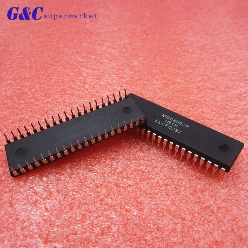 1/5PCS MC68B02P 68B02P 68B02 40PINS PERIPHERAL INTERFACE ADAPTER IC