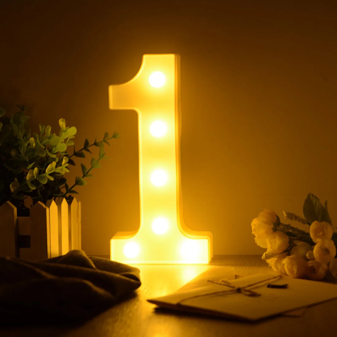 Letter Night Light Luminous LED 0-9 Number 26 English Alphabet Battery Lamp Brithday Wedding Party Christmas Decoration - Цвет: 1