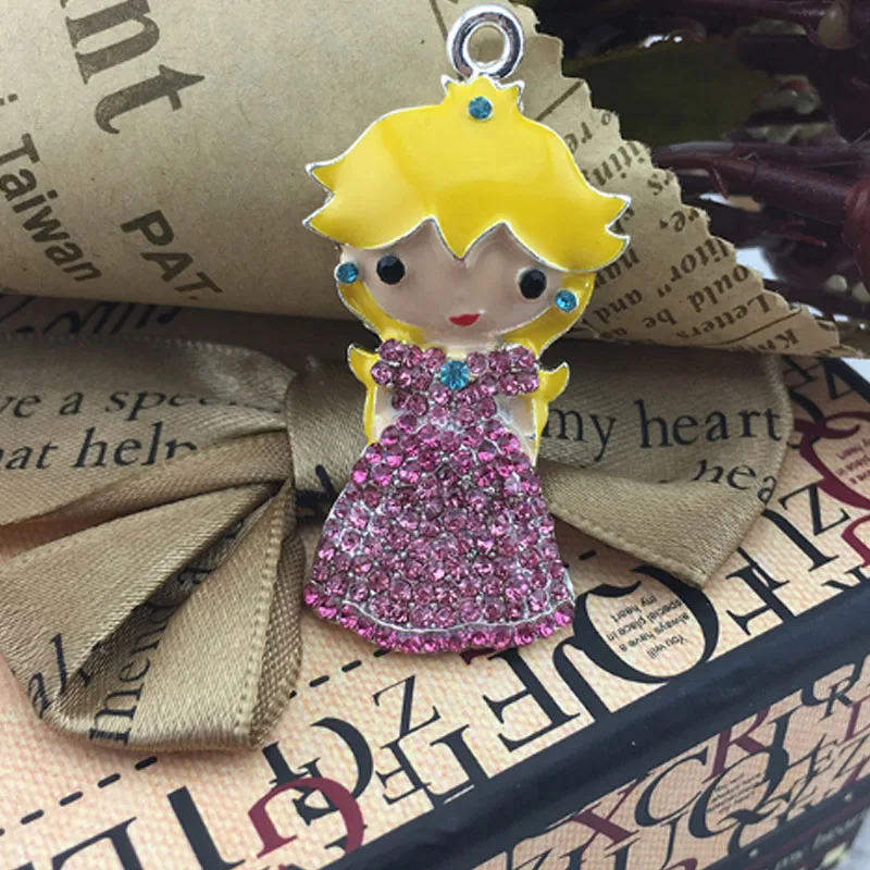 

100pcs Rhinestone Princess Peach Pendant/charm for diy necklace gift