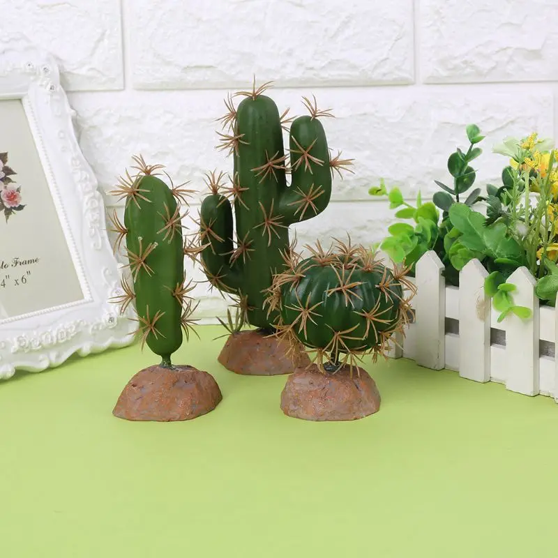 

Reptiles Habitat Decoration Green Plastic Terrarium Plant for Amphibians Home Garden Ornament