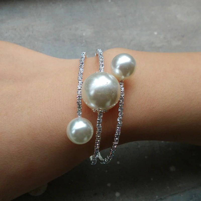 

New Fashion Elegant Rhinestone Silver Plated Round Simulated Pearl Stretch Bangle Bracelet for Women