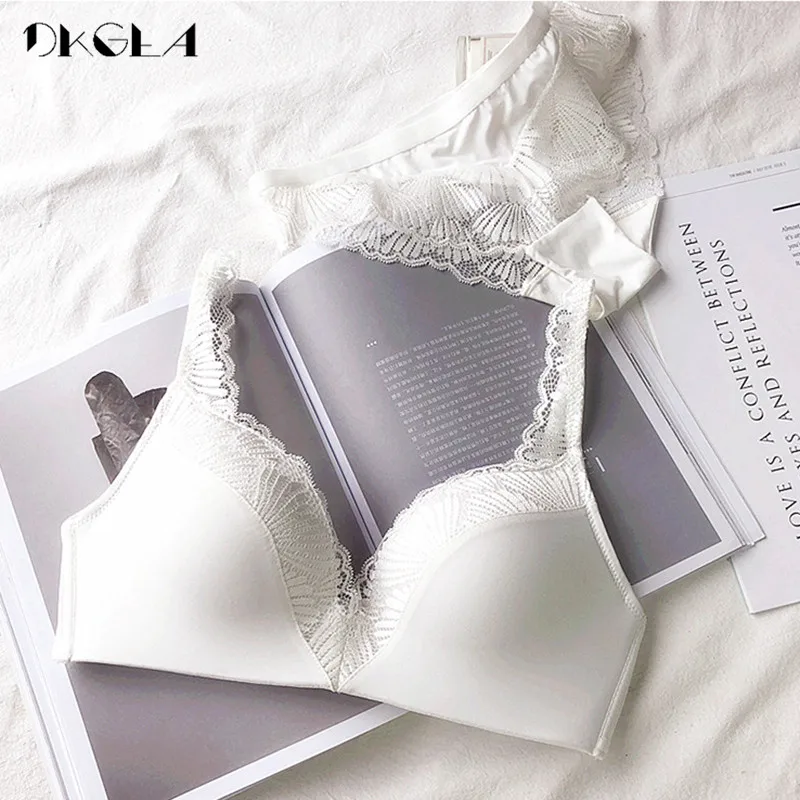 New Fashion Lingerie Thin Cotton Bra Panties Set Lace Brassiere Wire Free Bra Set Deep V Sexy Underwear Set Women Embroider Bras