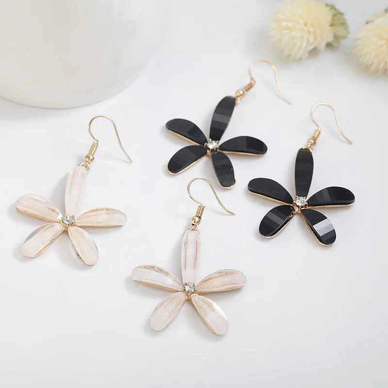 

2021 Real Sale Oorbellen Han Edition Contracted Five Flower Petals Earrings Female Fashion And Personality Long Joker Ear Hook