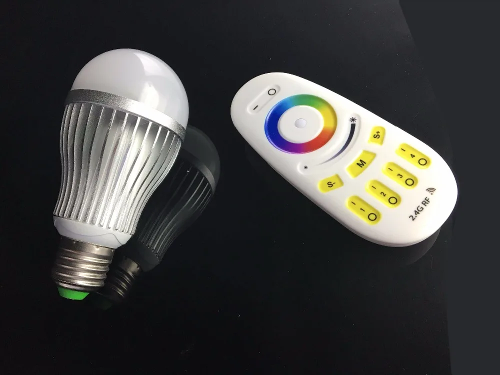 Светодиод для пульта. Led RGBW Bulb. XLITE 1040rgbw светильник. Лампочка с пультом. Лампа светодиодная с пультом дистанционного управления.