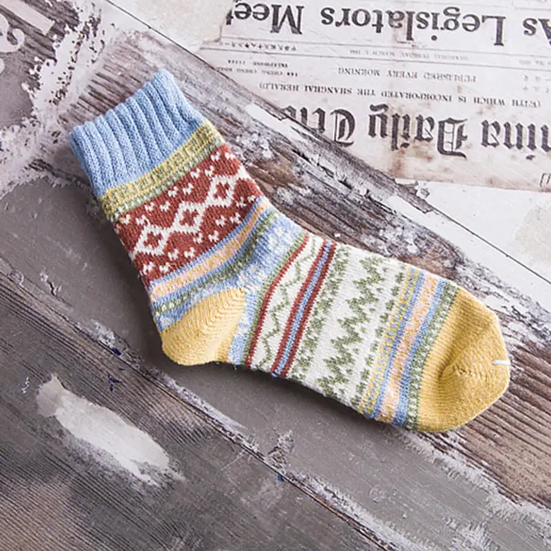 2Striped Terry Women Socks Winter Thicken Warm Wool Socks for Ladies Vintage Geometric Pattern Ethnic Style Casual Hipster Hosiery