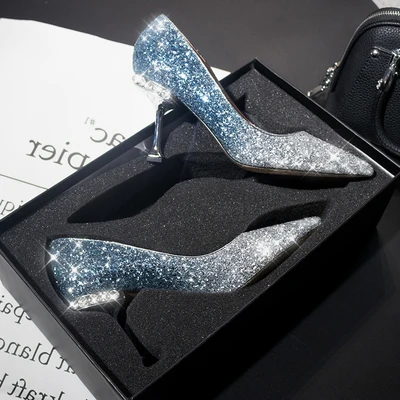 Свадебные туфли с блестками и стразами; свадебные туфли на высоком каблуке-шпильке с острым носком; Серебристые туфли к свадебному платью на каблуке с жемчугом - Цвет: Silver plus blue