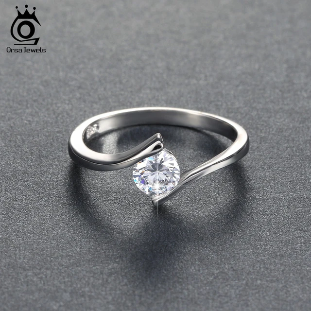 ORSA JEWELS 2018 Luxury Austrian Crystal Solitaire Ring Silver Color Lead & Nick ORSA JEWELS 2018 Luxury Austrian Crystal Solitaire Ring Silver Color Lead & Nick