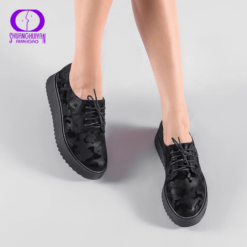 Preise AIMEIGAO Frühling Herbst Lace up Flache Plattform Schuhe Dicken Boden Frauen Casual Schuhe Britischen Stil Frauen Brogue Schuhe