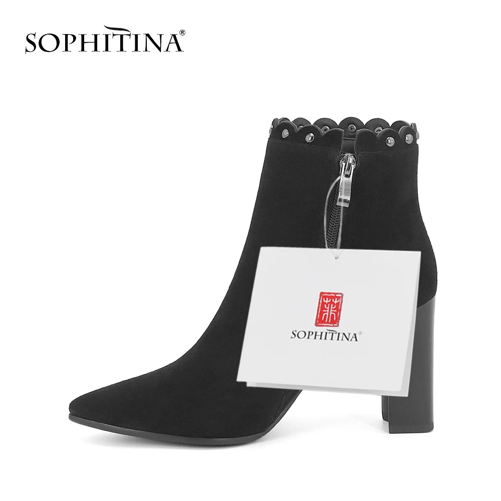 SOPHITINA/модные классические замшевые ботильоны с заклепками; пикантная женская обувь на высоком каблуке с острым носком; зимние ботинки на молнии; M83