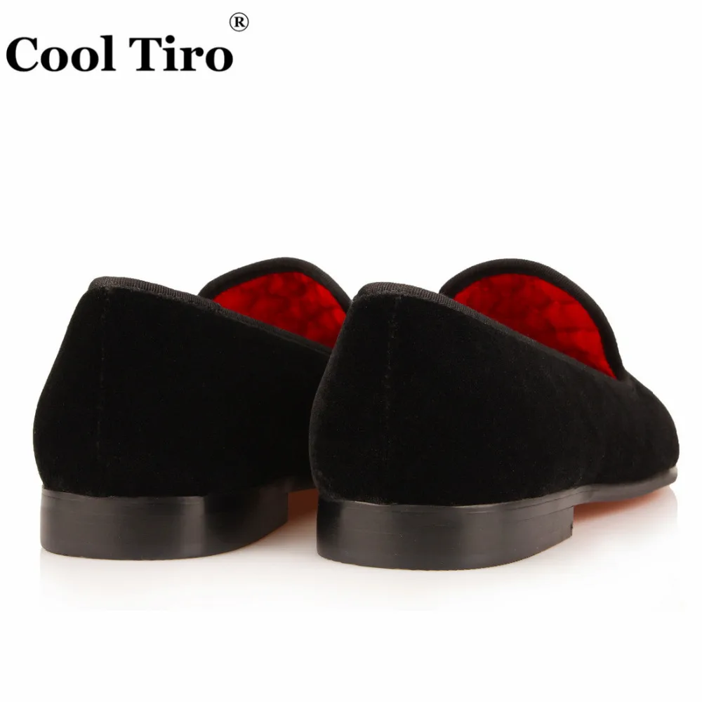 Men Velvet Shoes Loafers Embroidery (10)