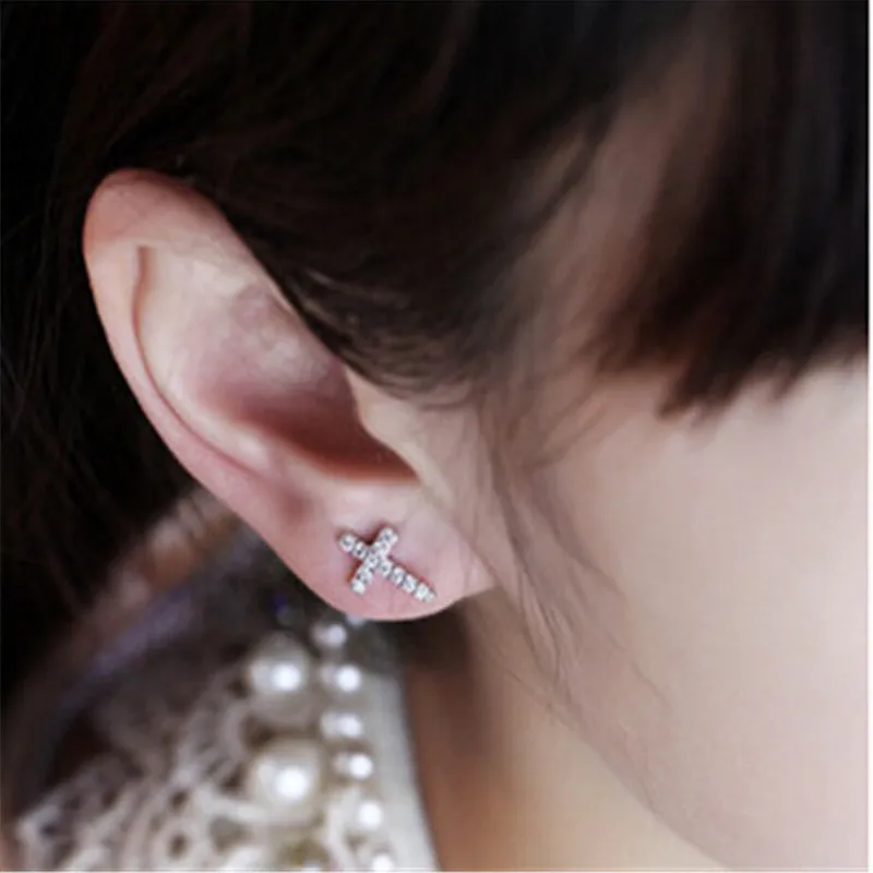 

New Style Punk Fashion crystal cross earrings Simple 2016 cute Small Heart earrings Stud Earrings For Women Brinco Bijoux Femme