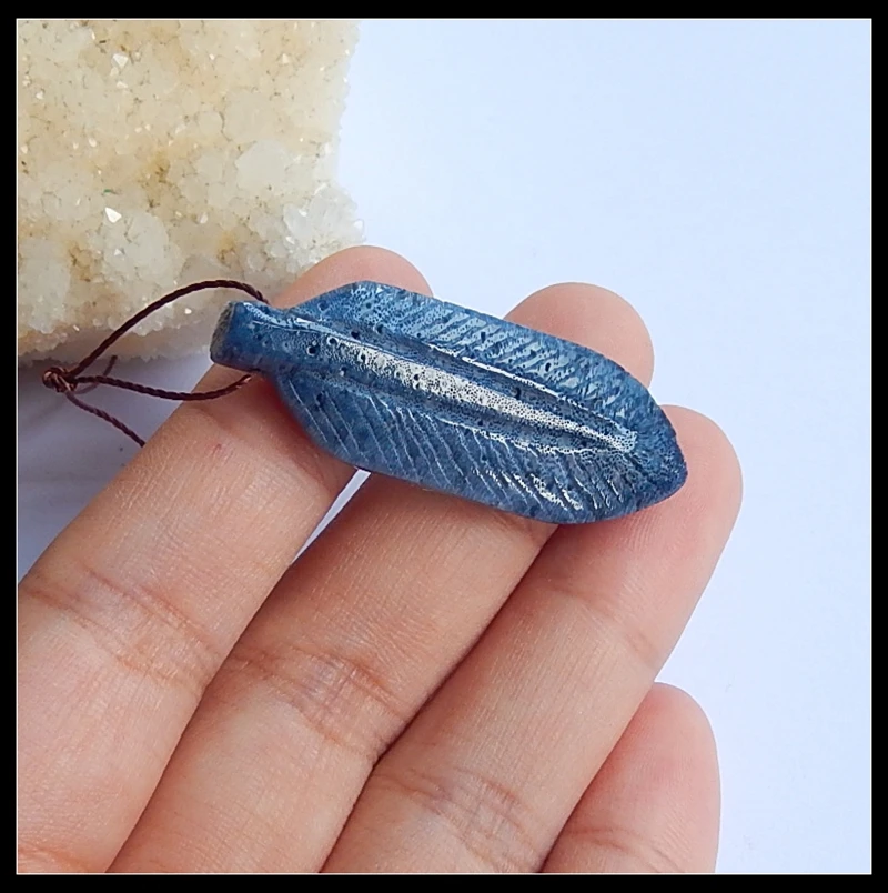 

Wholesale 1Pcs Natural Stone Blue Coral Carved feather Blue Color Pendant Bead 41x15x6mm 5.5g Semiprecious Stone Fashion Jewelry
