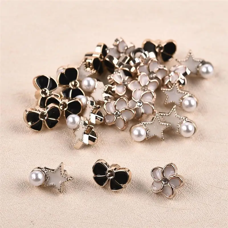 

10pcs/Set Black White Resin Buttons Flower Bow Knot Star Shape Shank Buttons For DIY Clothes Chiffon Shirt Decoration