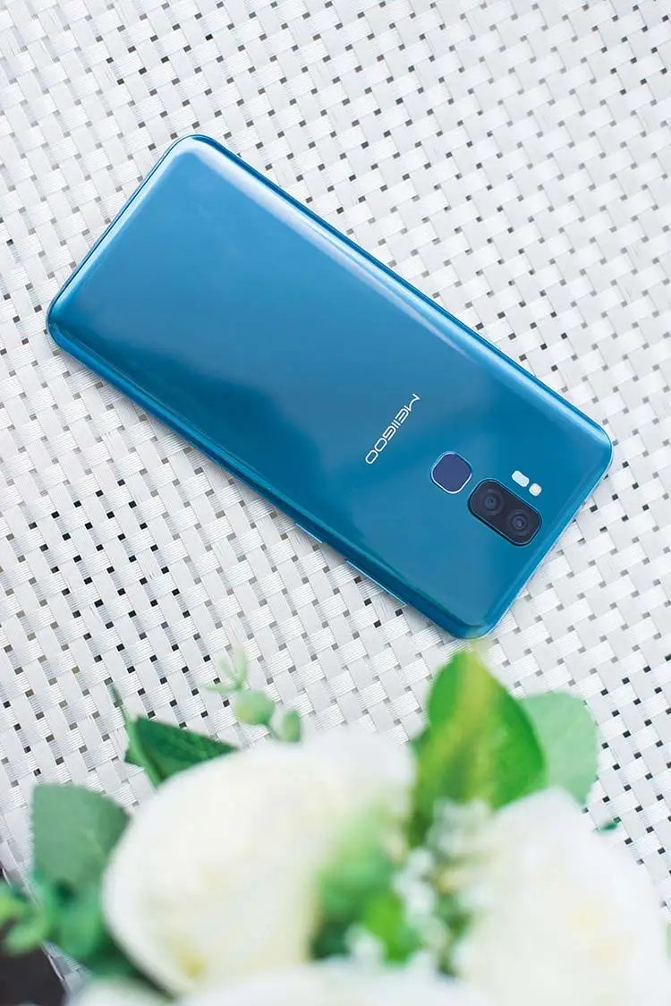 Stock in Europe MEIIGOO S8 4GB RAM 64GB ROM MTK6750T 1.5GHz Octa Core 6.1 Inch 3D Curved Bezel-less FHD+ Screen Dual Camera Android 7.0 4G LTE Smartphone