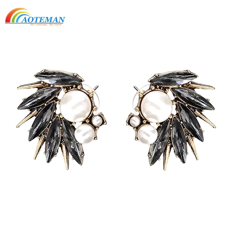 

AOTEMAN 6 Colors New Statement Simulated Pearl Earring Fashion Shiny Crystal Stud Earrings For Women Pearl Jewelry Gift
