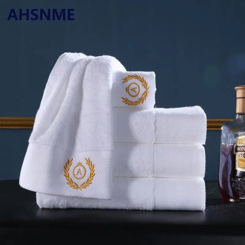 AHSNME супер мягкое и толстое белое Хлопковое полотенце 70x140 см вес 600 г и два полотенца 35x75 см Золотой логотип вышивка пляжное полотенце - Цвет: A