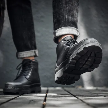 

GOODRSSON Men Casual Boots First Layer Leather High-Top Plus Velvet Booties Men Shoes Solid Lace Up Rubber Sole Non Slip Fashion