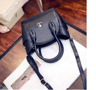 Crossbody Bag Women Handbags Leather Shoulder Bag Pu Crossbody Bag Straw Crossbody Bag Shoulder Bag Female Package Japan And South Korea Toothpick Pattern Female Package Handbag Messenger Bag Cat Wings z805